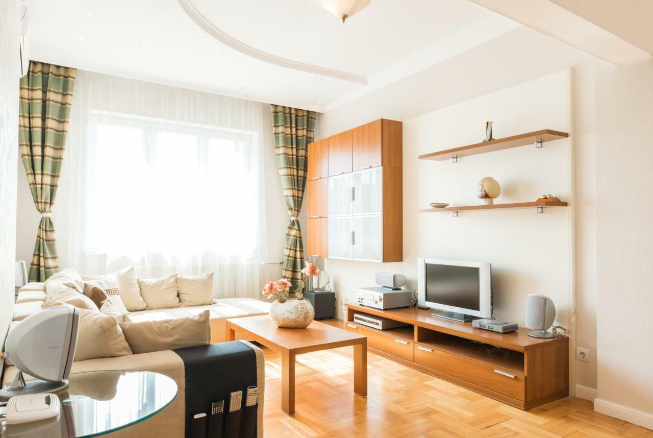 100 m2, 2 yatak odalı, 2 banyolu , Sofya Şehir Merkezi bölgesinde Dış mekan fotoğraf
