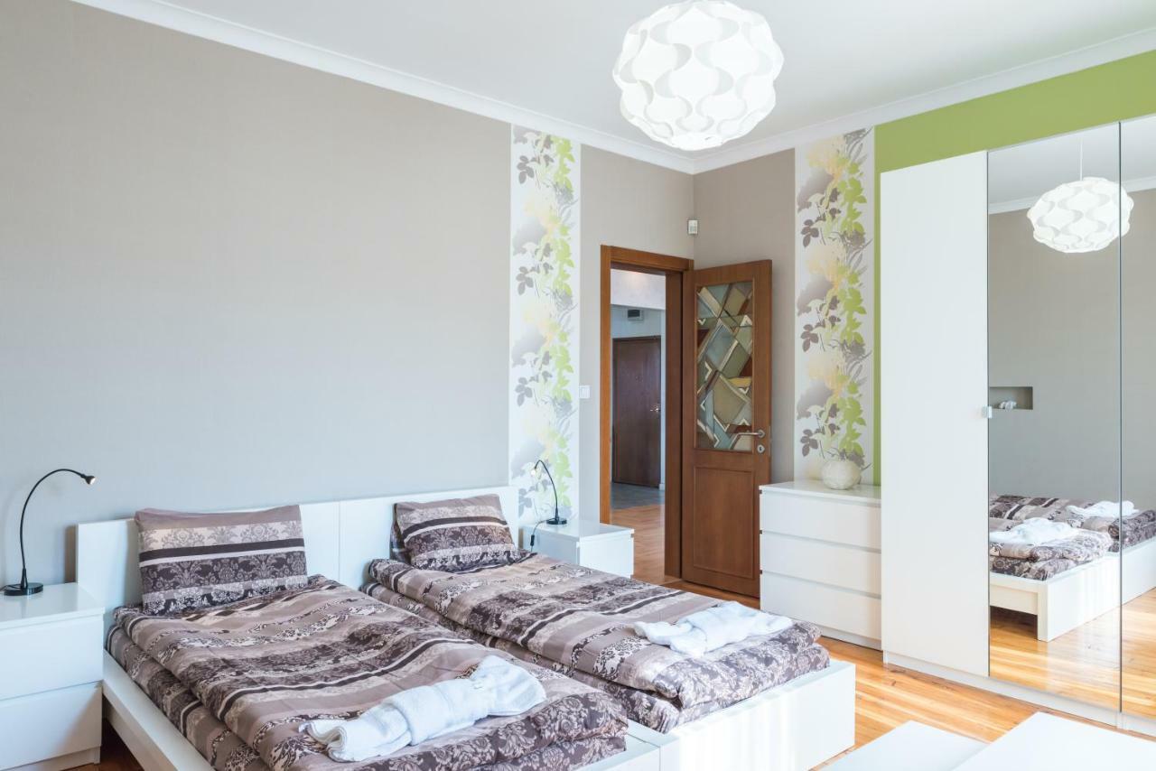 100 m2, 2 yatak odalı, 2 banyolu , Sofya Şehir Merkezi bölgesinde Dış mekan fotoğraf